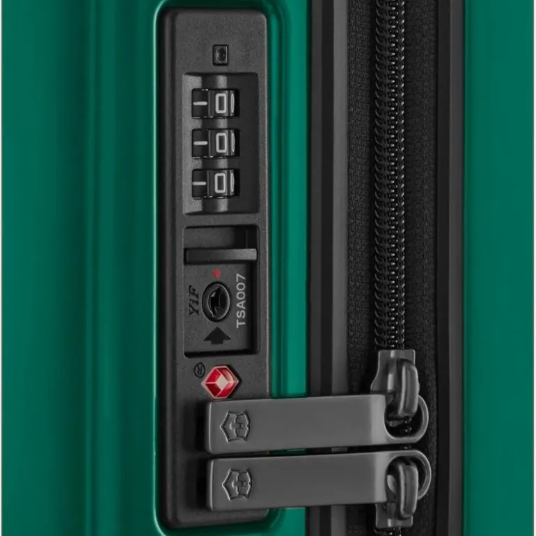 Airox Medium Hardside Case