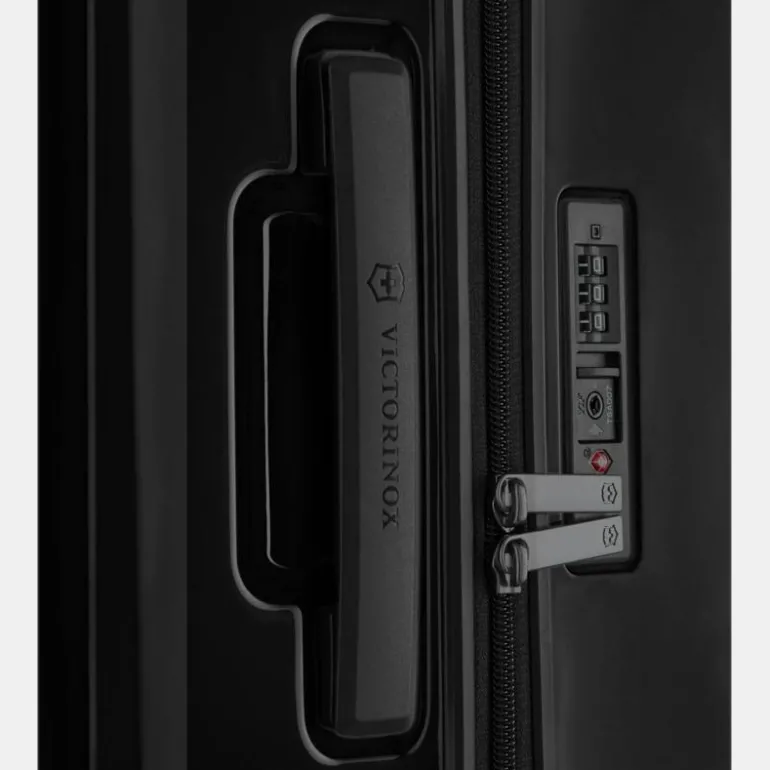 Airox Medium Hardside Case